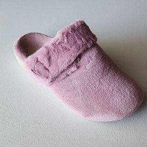 Lightly Used Mule Vionic Slipper in Dusty Orchid, size 8